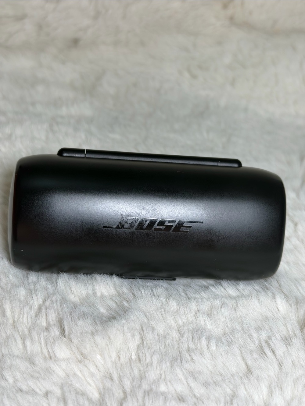 Bose Black Matte Earbuds Charging Case